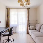 Spacious 2bdr In Old Town