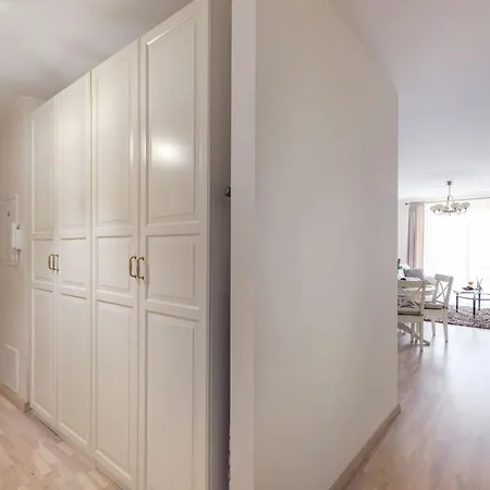 Spacious 2bdr In Old Town