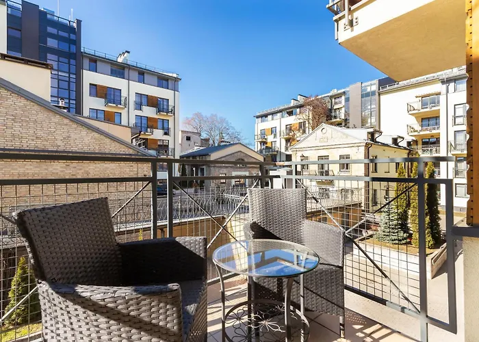 Spacious 2bdr In Old Town Butas