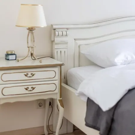 Апартаменты Spacious 2bdr In Old Town Вильнюс