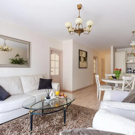 Апартаменты Spacious 2bdr In Old Town Вильнюс