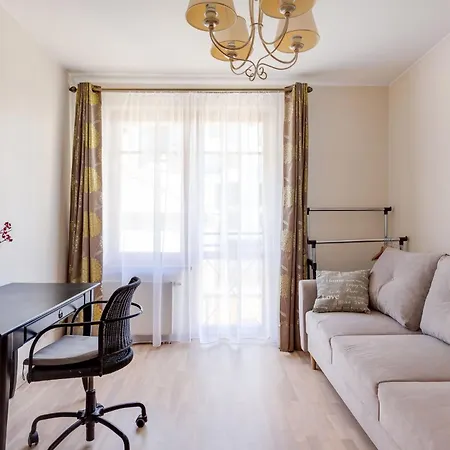 Spacious 2bdr In Old Town