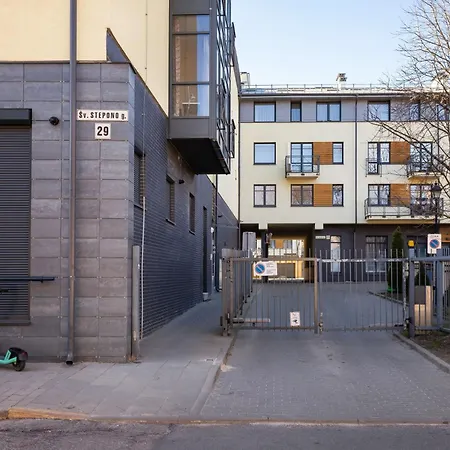 Spacious 2bdr In Old Town *