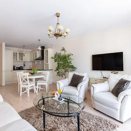 Spacious 2bdr In Old Town Vilnius