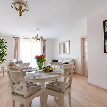 Lägenhet Spacious 2bdr In Old Town *