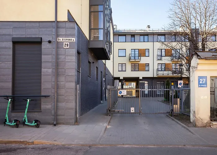 Spacious 2bdr In Old Town *